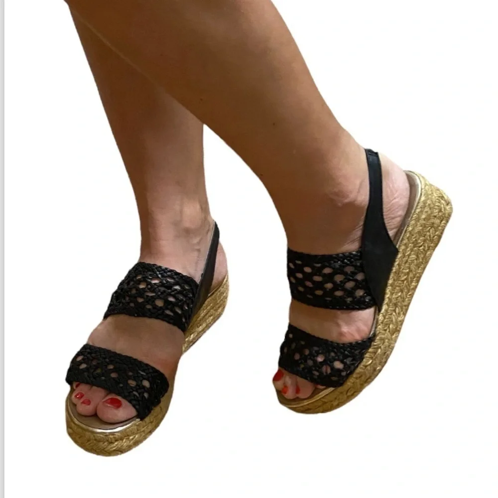 Gaimo handmade in Spain black wedges sandals. Size 38